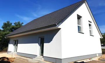 First occupancy after new building, energy class A+, single-family house in solid construction, air/water heat pump