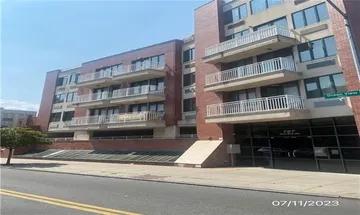 property for sale in 727 Ocean View Ave Apt A4