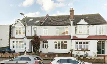3 bedroom terraced house for sale in Links Road, Tooting, SW17