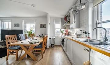 1 bedroom flat for sale in Brixton Road, Brixton, London, SW9