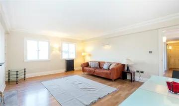 1 bedroom flat for sale in Chiltern Court, 
Baker Street, NW1