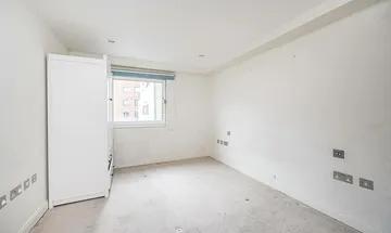 2 bedroom flat for sale in Clerkenwell Road, Clerkenwell, London, EC1M