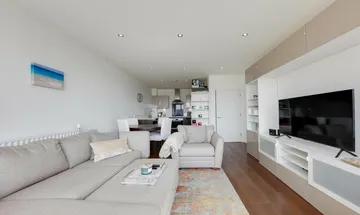 1 bedroom flat for sale in Rendel Apartments, Lockside Way, Royal Docks, E16