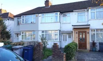 3 bedroom terraced house for sale in Brent Park Road, Hendon, NW4