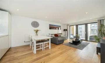 2 bedroom flat for sale in Eythorne Road, Oval, SW9