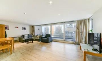 1 bedroom flat for sale in Baltic Apartments, London, E16