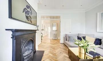 2 bedroom flat for sale in Colehill Gardens, Fulham, London, SW6