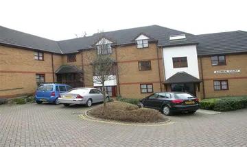 2 bedroom flat for sale in Admiral Court, Barton Close, Hendon, NW4