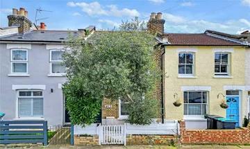 2 bedroom terraced house for sale in Collingwood Road, Tottenham, London, N15