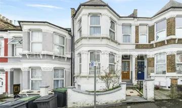 4 bedroom terraced house for sale in Allison Road, Harringay, London, N8