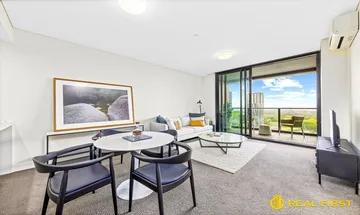 North Facing 1 Bedroom + Study | Private sensational view