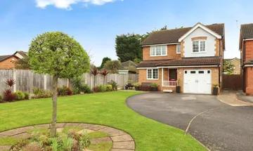 4 bedroom detached house for sale in Kempton Drive, Dunsville, Doncaster, DN7