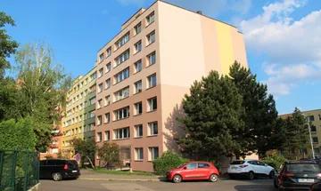 Pronájem částečně zařízeného bytu 2+kk, 43,7 m2, v Praze 8, Čimicích