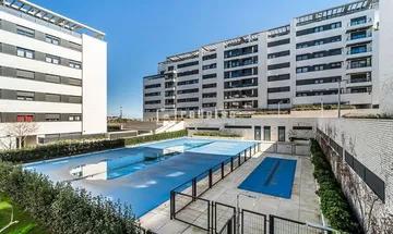 Piso en venta en El Cañaveral - Los Berrocales de 3 habitaciones con terraza y piscina