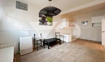 Piso en venta en Opañel de 1 habitación con terraza y aire acondicionado