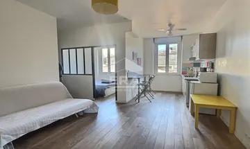 A vendre à Marseille un appartement de type 2 - 13007  - VIEUX PORT - SAINT VICTOR