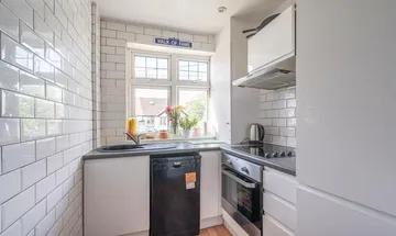 1 bedroom flat for sale in Barford Close, Hendon, London, NW4
