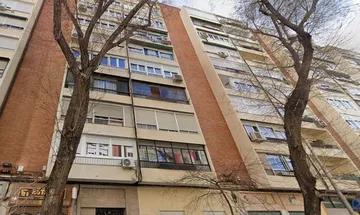Piso en venta en calle De Sarria de 2 habitaciones con terraza y ascensor