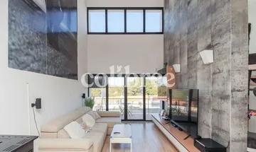 Chalet en venta en Castellet i la Gornal de 4 habitaciones con terraza y piscina