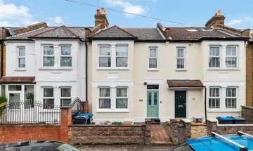 2 bedroom end of terrace house for sale in Sydney Road, Raynes Park, SW20