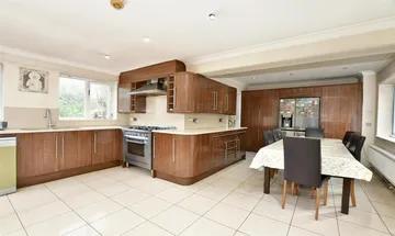 14 bedroom detached house for sale in Northumberland Avenue, Wanstead, E12