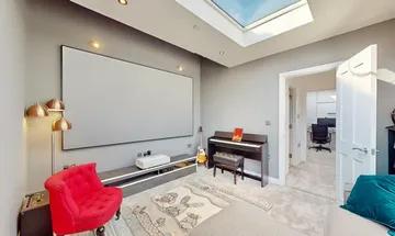 5 bedroom semi-detached house for sale in Bywater Place, London, SE16