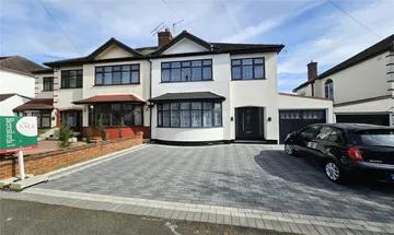 3 bedroom semi-detached house for sale in Repton Drive, Gidea Park, RM2