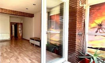 Piso en venta en Portazgo de 2 habitaciones con terraza y balcón