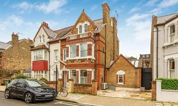 5 bedroom semi-detached house for sale in Klea Avenue, London, SW4