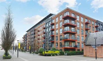 1 bedroom apartment for sale in Warehouse Court, No 1 Street, Royal Arsenal, London, SE18