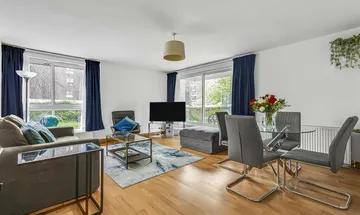 2 bedroom flat for sale in March Court, Warwick Drive, Putney, SW15
