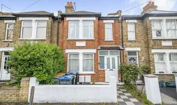 2 bedroom flat for sale in Vernon Avenue, Raynes Park, SW20