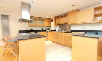 2 bedroom flat for sale in Flat 89 ,41 Millharbour, london, E14