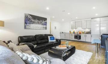 2 bedroom apartment for sale in Salton Square, Limehouse, E14 7GL, E14