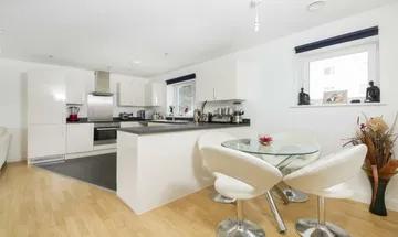 2 bedroom apartment for sale in Southend Lane, Catford, London, SE6
