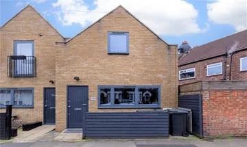 1 bedroom semi-detached house for sale in Silvermere Road, London, SE6