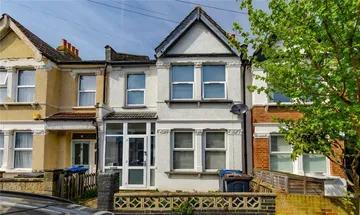 3 bedroom terraced house for sale in Estcourt Road, London, SE25