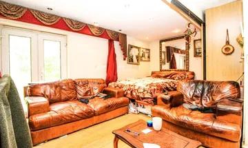 7 bedroom terraced house for sale in Boston Manor Road, Boston Manor, TW8