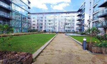 1 bedroom apartment for sale in Cardinal Building, Hayes, Greater London, UB3