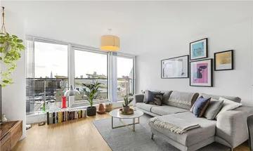 1 bedroom apartment for sale in Basin Approach, London, E14