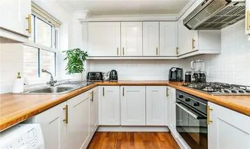 1 bedroom flat for sale in The Waldrons, Croydon, CR0