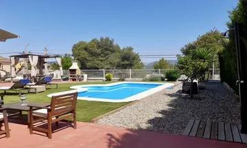 Casa en venta en Cabrera d ́Igualada de 6 habitaciones con terraza y piscina