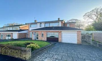 4 bedroom detached house for sale in Hillview Gardens, Woolton, Liverpool, L25