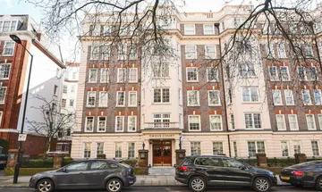 1 bedroom flat for sale in Grove Court, St Johns Wood, NW8