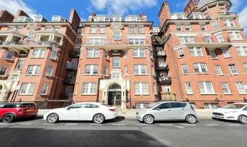 2 bedroom flat for sale in Flat 30 College Court, Queen Caroline Street, London, W6 9DZ, W6
