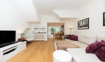 2 bedroom flat for sale in Benbow Road, Brackenbury Village, Hammersmith, W6