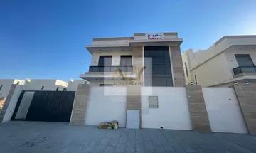 A new villa in Al Zahia, including registration fees, consisting of 7 rooms, freehold for all nationalities, directly on Mohammed bin Zayed Road With the possibility of bank financing features : Very spacious and well-decorated rooms An elaborate lighting