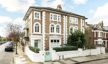 1 bedroom apartment for sale in Cleveland Road, Barnes, London, SW13