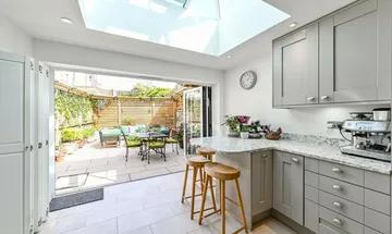 4 bedroom detached house for sale in Thane Villas, Holloway, London, N7
