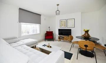 1 bedroom flat for sale in Clapham Park Road, London, SW4
